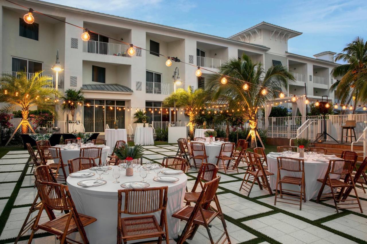 Courtyard By Marriott Faro Blanco Resort Marathon Eksteriør billede